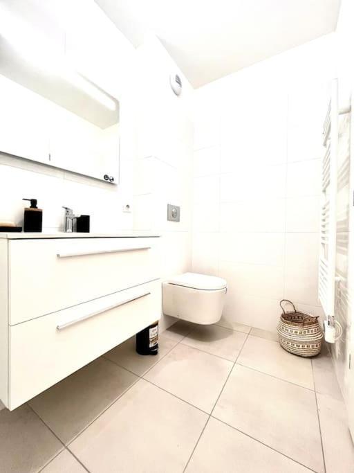 Appartement Neuf Avec Terrasse Saint-Florent  Luaran gambar